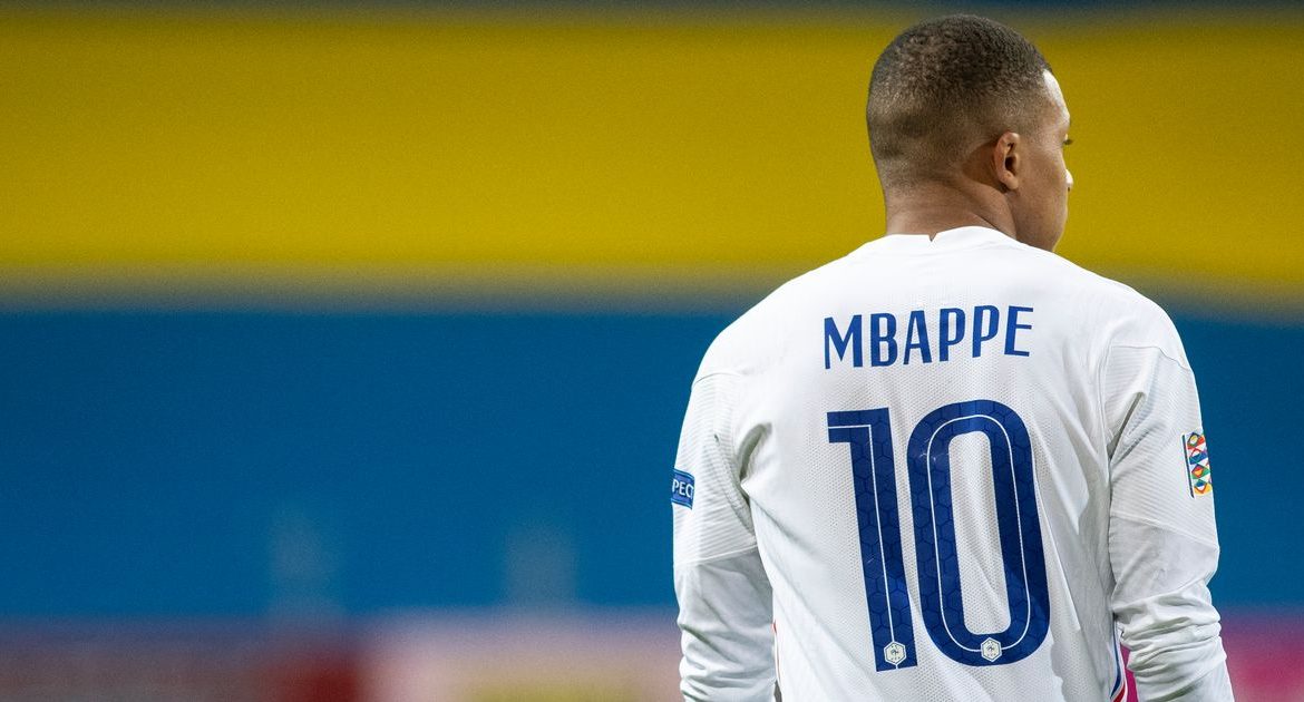 Mbappé informs PSG of his departure in 2021