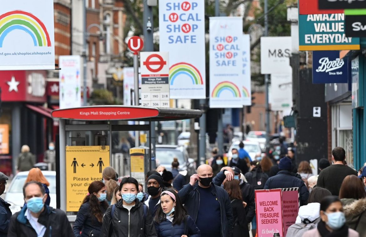 Coronavirus: Tighter restrictions on London are "inevitable" in "the next few days," says Sadiq Khan |  Politics News