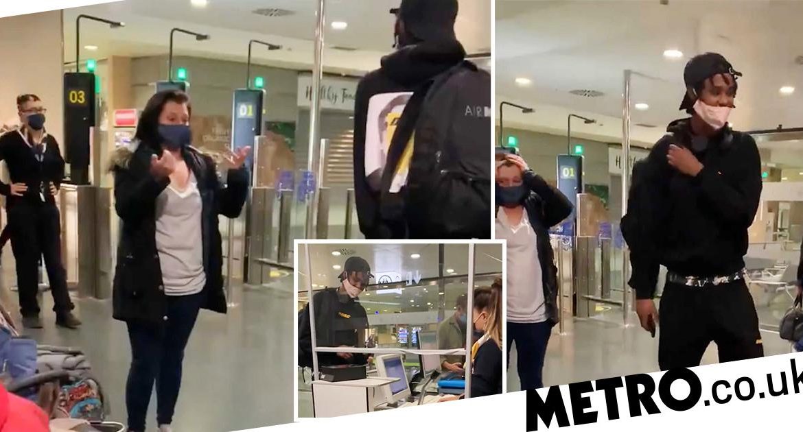 Hero steps in to pay Ryanair's "ridiculous" luggage fee to the stressed mother