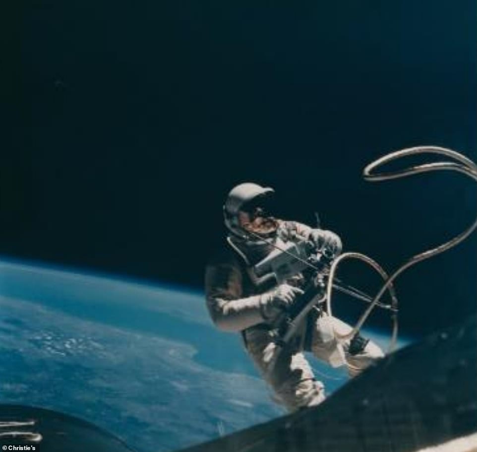 First spacewalk in the United States, Eva Ed White over Texas, June 3-7, 1965