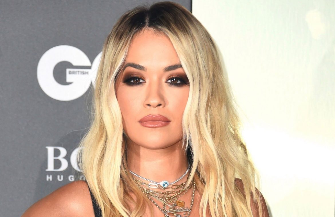 Rita Ora publishes an apology and pays a £ 10,000 fine after having an 'unjustified' birthday party with 30 friends