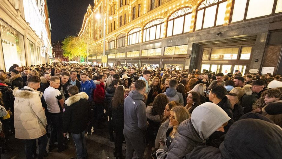 Hundreds of young men try to enter Harrods in chaotic scenes while police arrest four