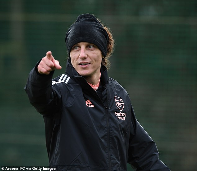 David Luiz has denied suggestions that there is a rift with Arsenal coach Mikel Arteta