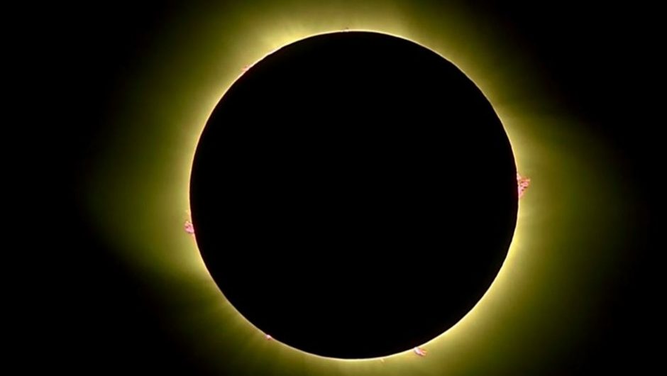 Total solar eclipse astonishes audiences in Latin America |  world News