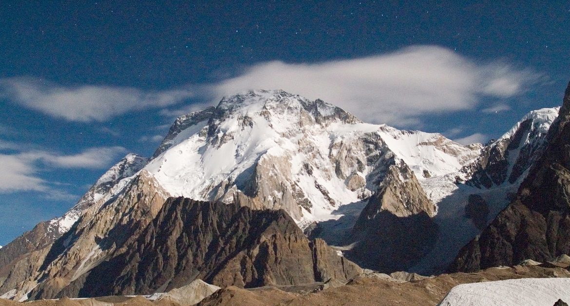 K2.  Rescue operation in Karakoram, the body of a climber was found