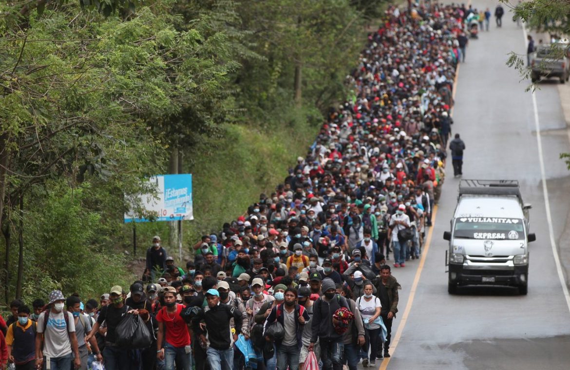 Thousands of immigrants from Honduras march towards the United States.  Flee poverty and crime |  News from the world