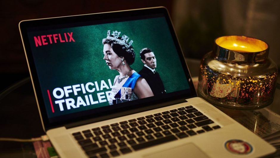 Netflix wants to end account sharing.  Billions are losing out on this