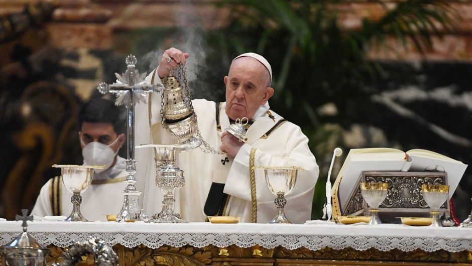 Holy Thursday.  Media: Pope Francis celebrated mass at the home of the punished Cardinal Becciu