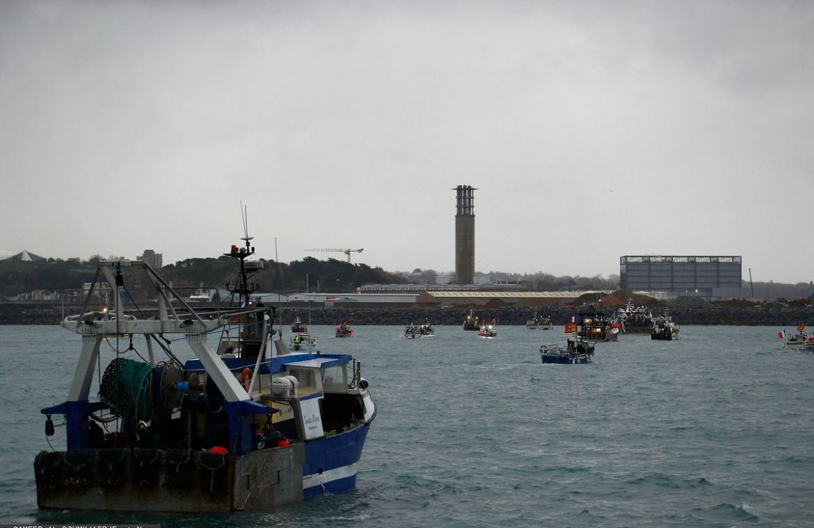 British armed boats headed for Jersey