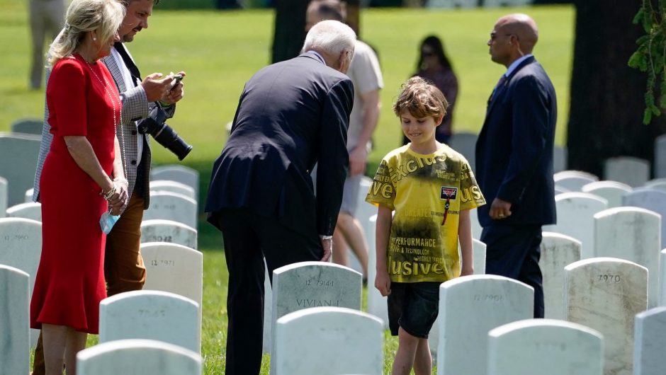 United States of America.  The Polish journalist and his family visited the military cemetery.  There Joe Biden spoke to them |  world News