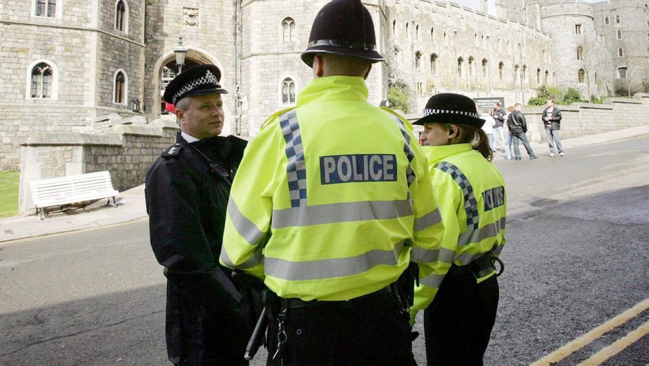 United Kingdom, Windsor: Two held in a royal home