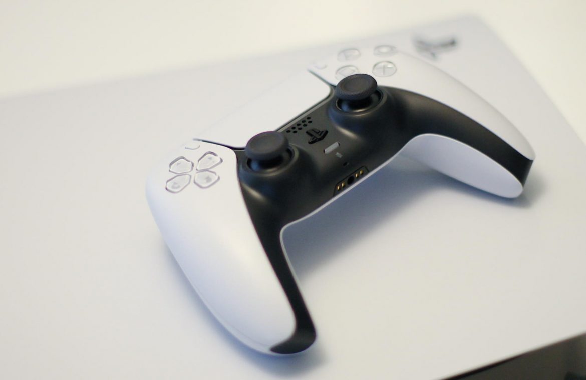 Kontroler PlayStation 5 DualSense działa już z urządzeniami Apple