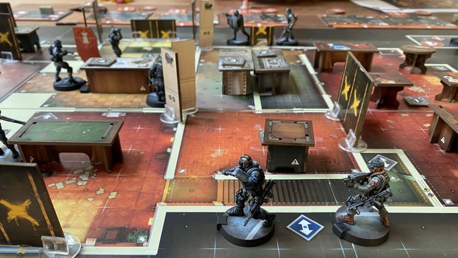6: Siege – The Board Game is funded by Kickstarter