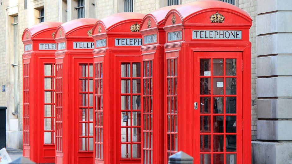 Revolution in Great Britain.  New use of old phone boxes – O2