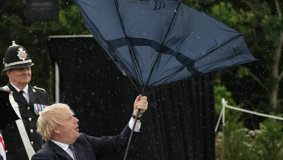 Boris Johnson could not hold the parachute.  Prince Charles’ reaction says it all