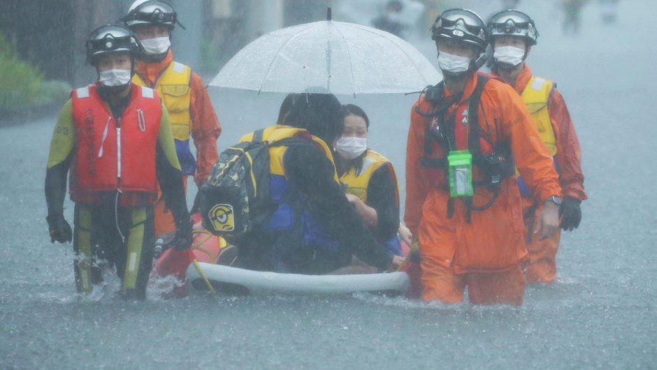 Heavy rains and floods in Japan.  Millions are at risk of eviction.  One person died, they are lost