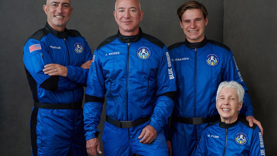 Jeff Bezos and Richard Branson risk the lives of passengers?  It’s about crew suits