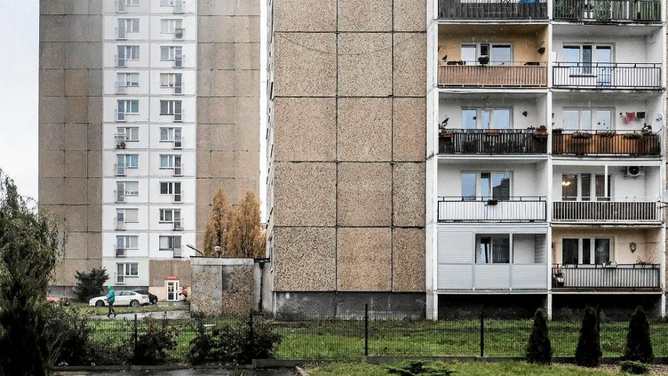 There is an average of 29 square meters per pole.  A place of residence / residence.  Only in Romania is worse