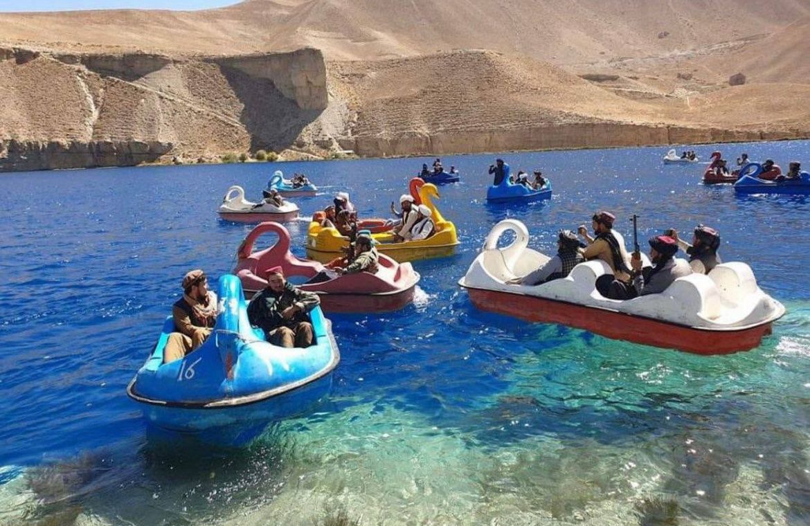 Afghanistan.  Taliban with a rocket launcher on a swan-shaped water bike.  They visited the park [WIDEO] |  world News