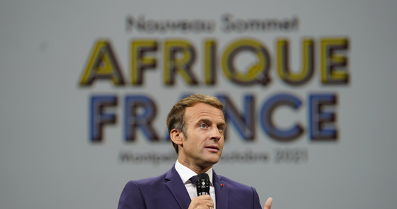 Emmanuel Macron: France will return artworks looted in 19th century Benin