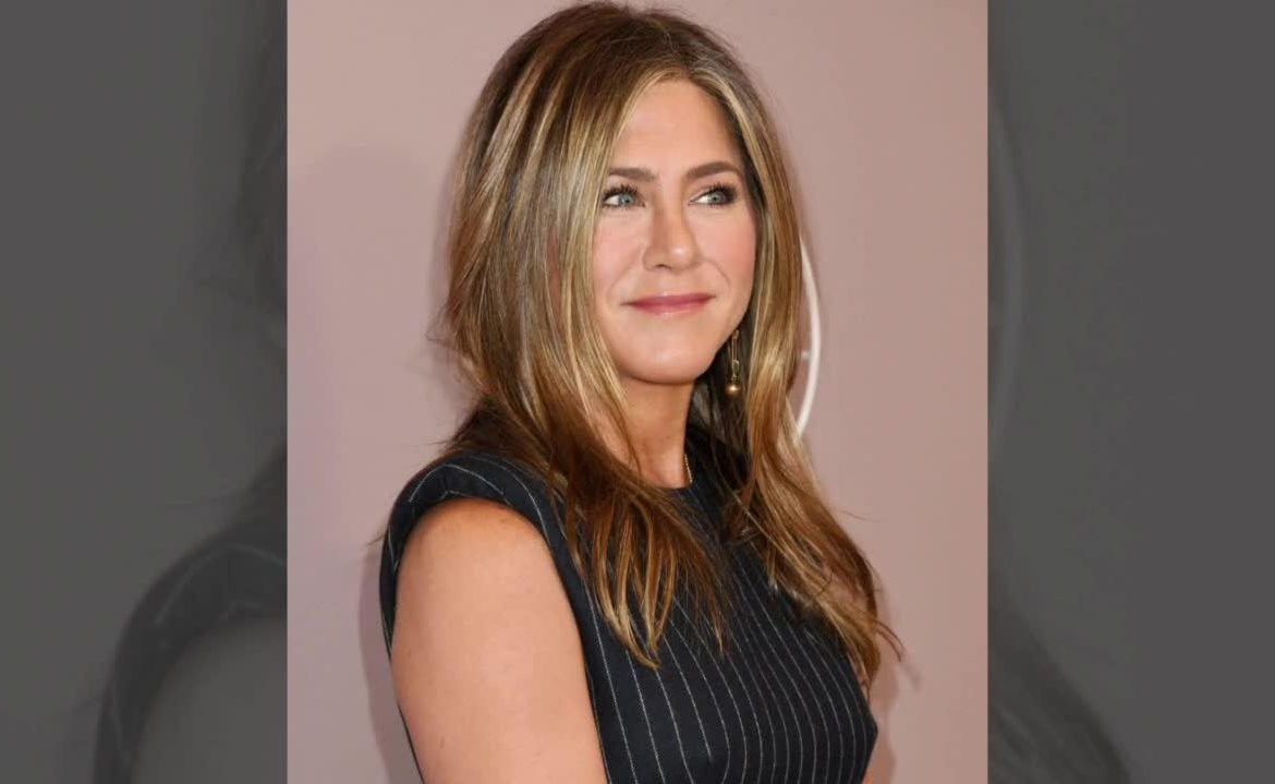 Jennifer Aniston hairstyle.  Cult hairstyles in famous movies