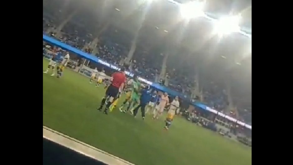 Strange scenes in the game America.  Football player fan hit.  Shots fired at the stadium! [WIDEO]