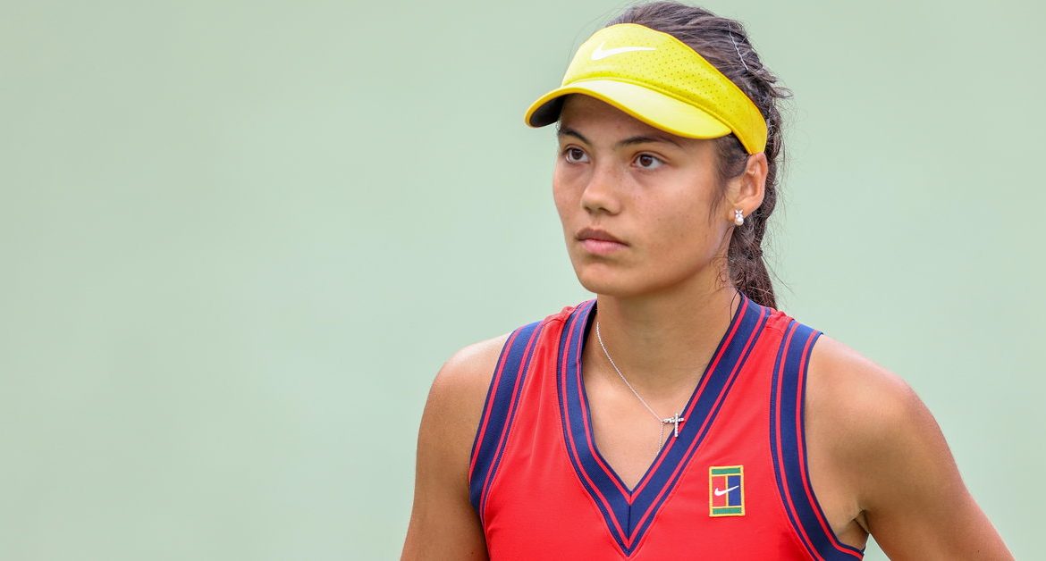 Tennis.  Emma Raducano suffered another painful defeat.  The 19-year-old fails