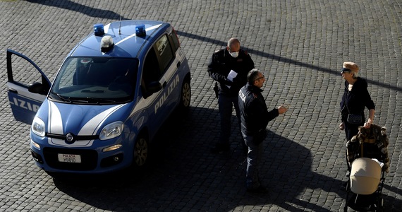 Italy: 11 shops attacked during house arrest