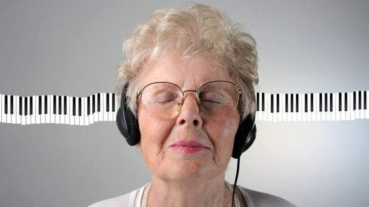 Listening to music improves brain flexibility in people with dementia