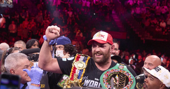 can.  Tyson Fury: I had two fights and got off stage