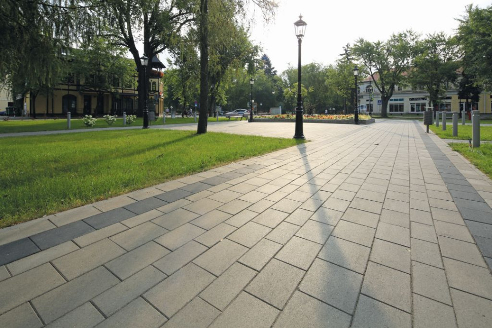 Masquerade paving made of Polbruk Urbanika tiles