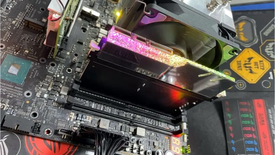 Out of DDR5 memory?  ASUS has found a way – mount… DDR4