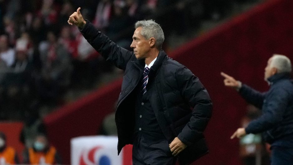 Paulo Sousa’s erotic plan.  Mukhtar goes to the meeting in Great Britain, the Polish national team