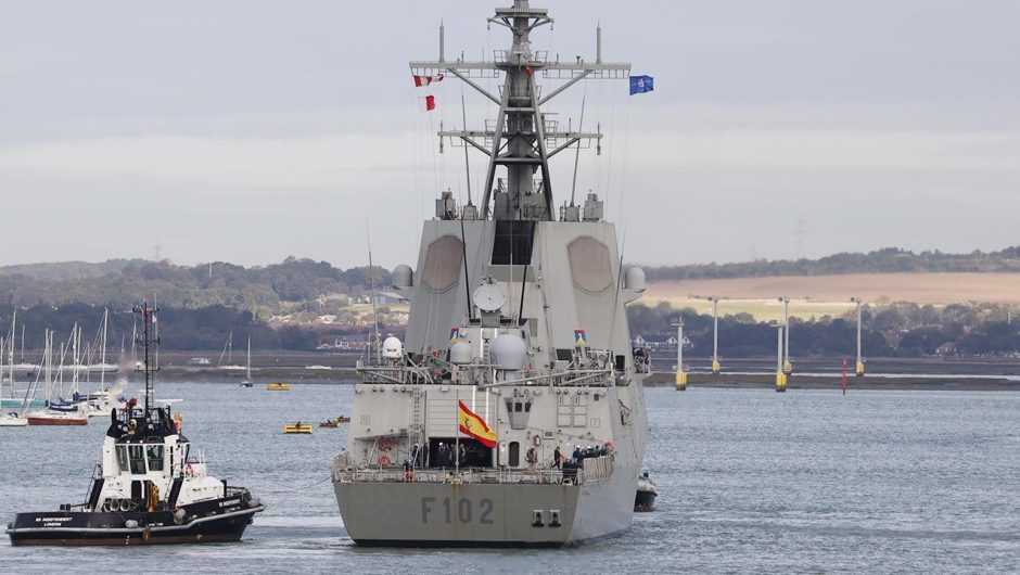 W morze wyszedł patrolowiec hiszpańskiej marynarki wojennej Meteoro (fot. Shutterstock)