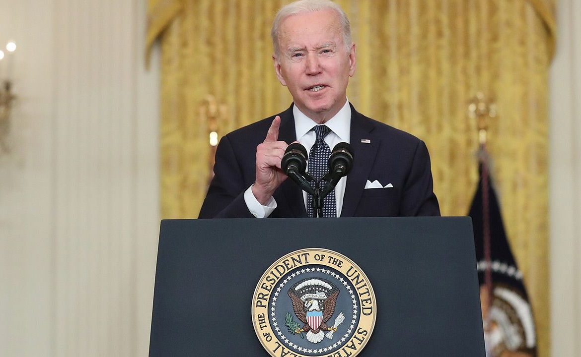Prezydent USA Joe Biden mówił o ruchach rosyjskich wojsk (fot. PAP/EPA)