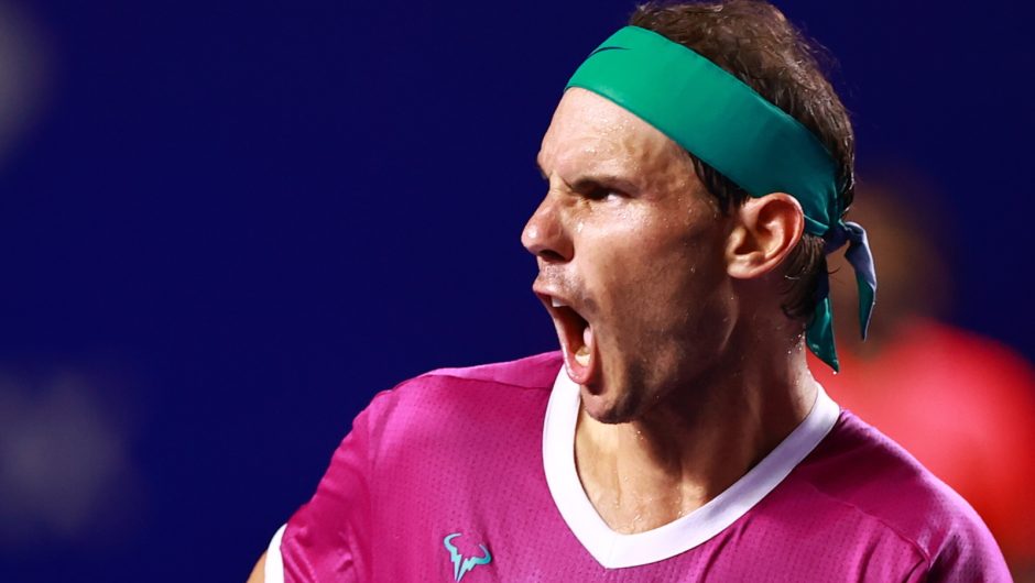 Rafael Nadal persecutes Daniel Medvedev again.  A surprise in the semi-finals