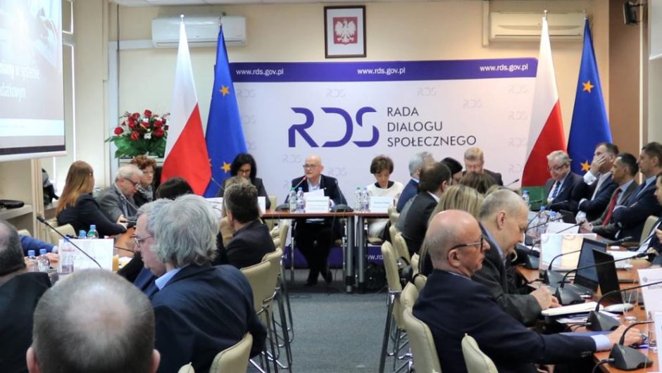Meeting of the Social Dialogue Council with the participation of Deputy Minister Darius Piontkovsky – Ministry of Education and Science