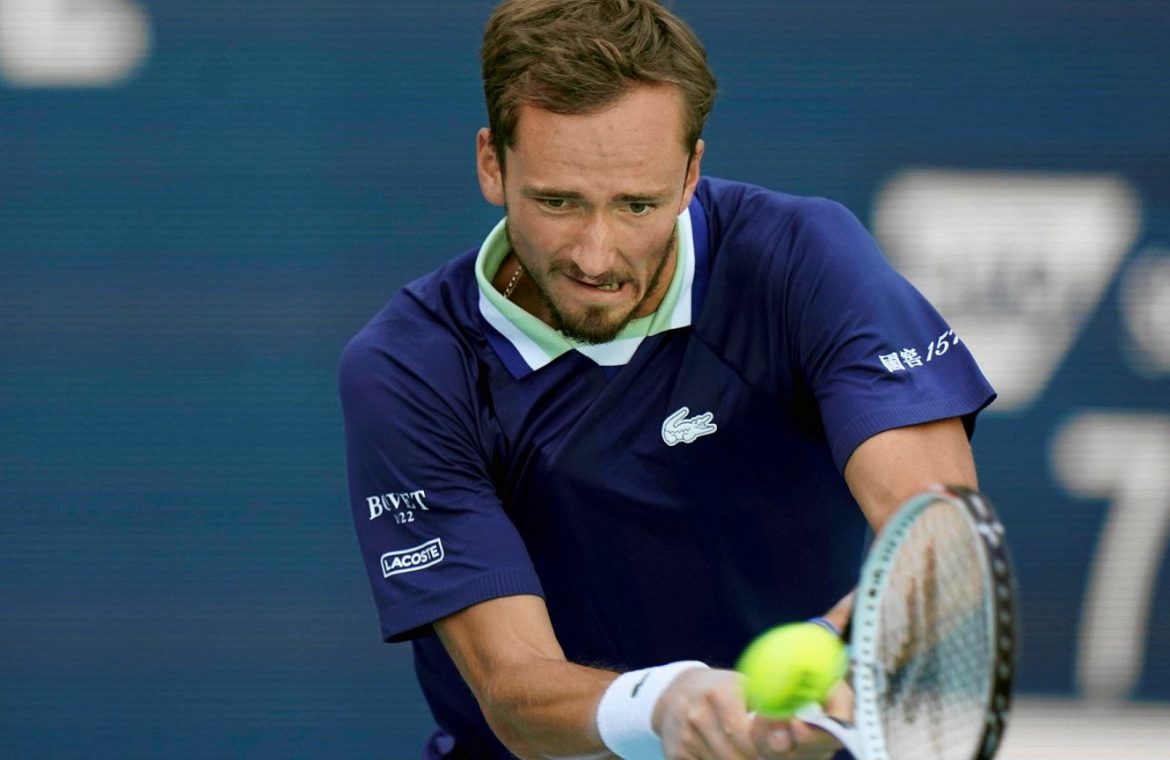 The second world racket may not play at Wimbledon, unless he has made a written advertisement for tennis.