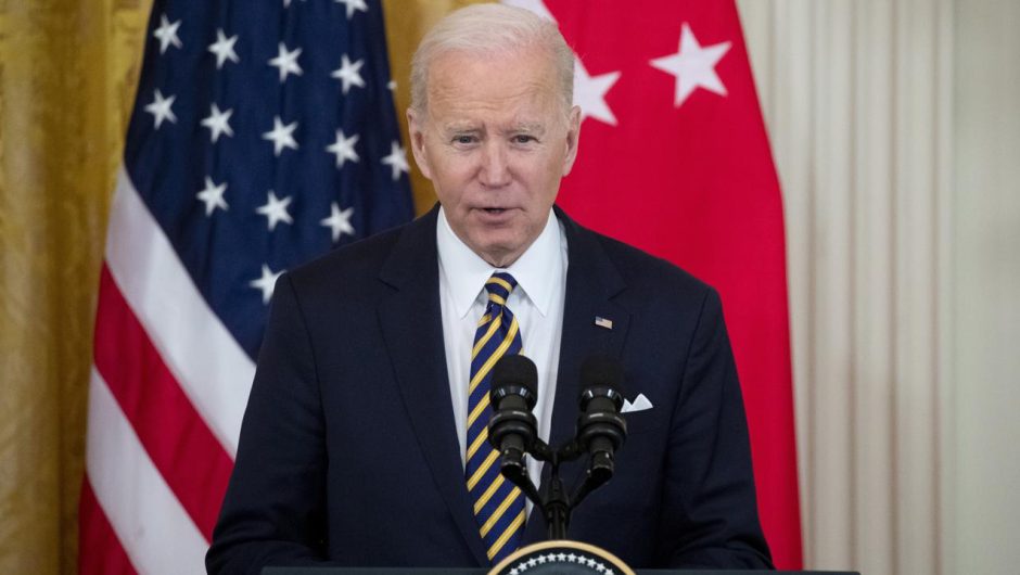Ukraine.  Joe Biden, US President, on Russia’s statements to “limit activities” in the vicinity of Kyiv and Chernihiv: we’ll see