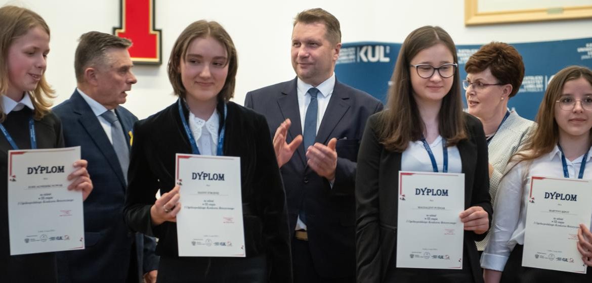 On the art of public speaking - the closing ceremony of the first national competition for communications with the participation of Minister Przemyslav Kazarnik - Ministry of Education and Science