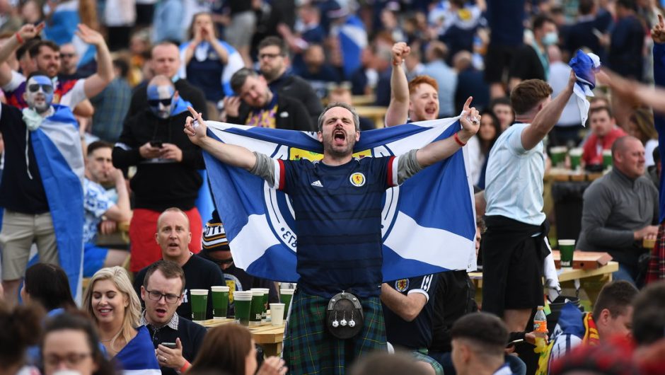 The.  World Cup 2022: a beautiful initiative from the Scottish fans.  They will sing the national anthem of Ukraine
