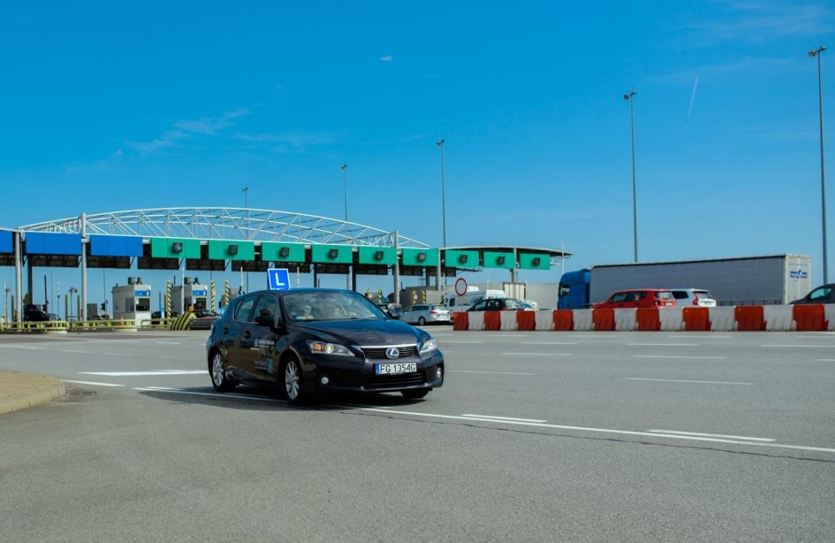 Autostrada Wielkopolska will continue to allow students to drive on the road for free.  "We are expanding the scope of the course"