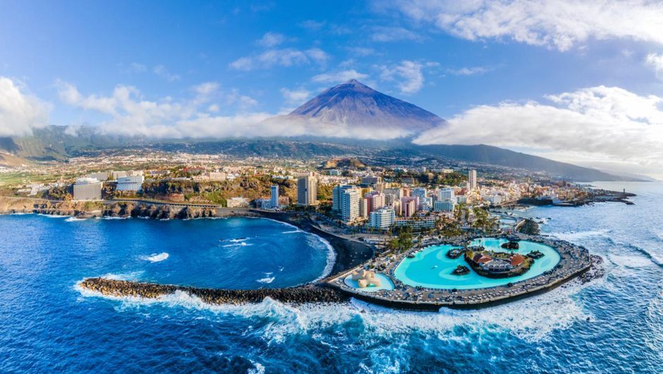 Canary Islands, Tenerife.  Earthquakes under the Pico del Teide volcano