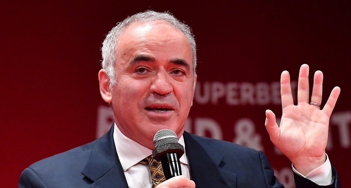 Garry Kasparov is pleased with the Polish actor!  wanted to meet him