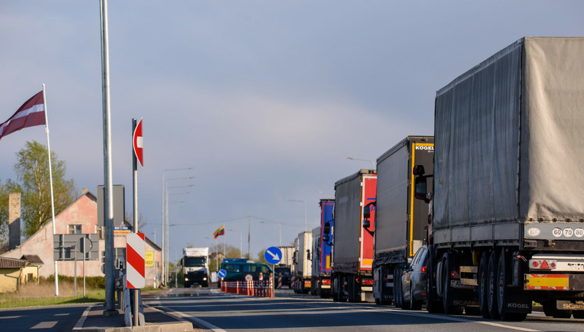 Russian trucks stuck on the border with Latvia.  Waiting time is more than six days