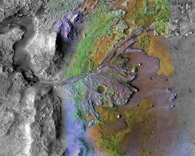 火星 耶澤羅 撞擊 坑內 的 河流 三角洲 區域。 （NASA / JPL-Caltech / ASU）