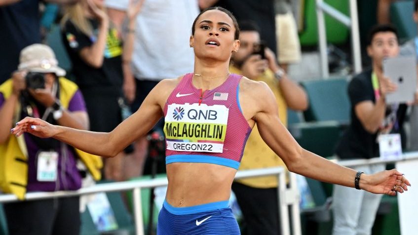 Sydney McLaughlin broke the world record in the 400m hurdles