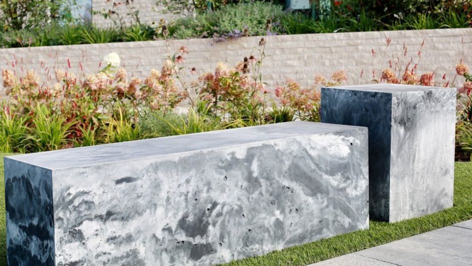 What are the advantages of concrete garden furniture?