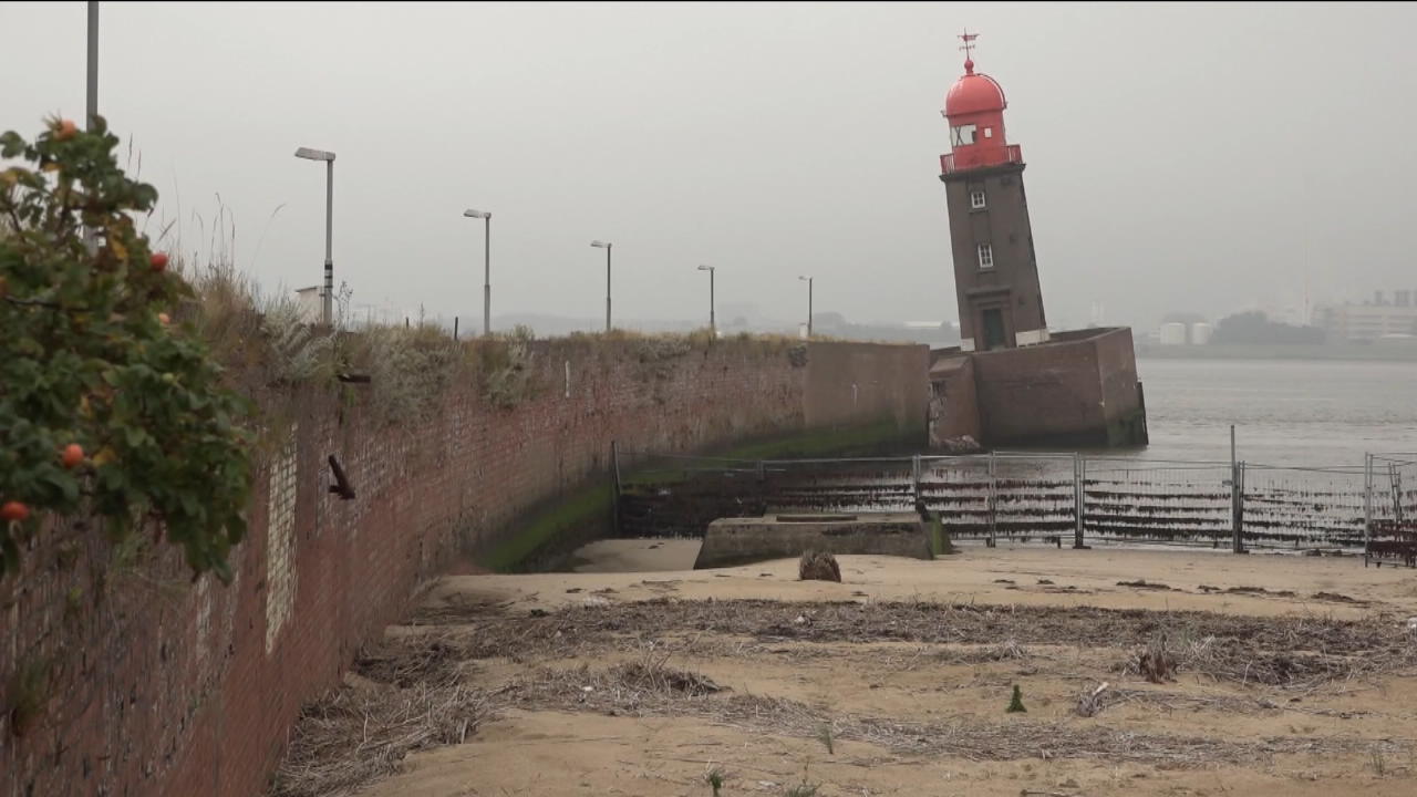The lighthouse in Bremerhaven is in danger of collapse