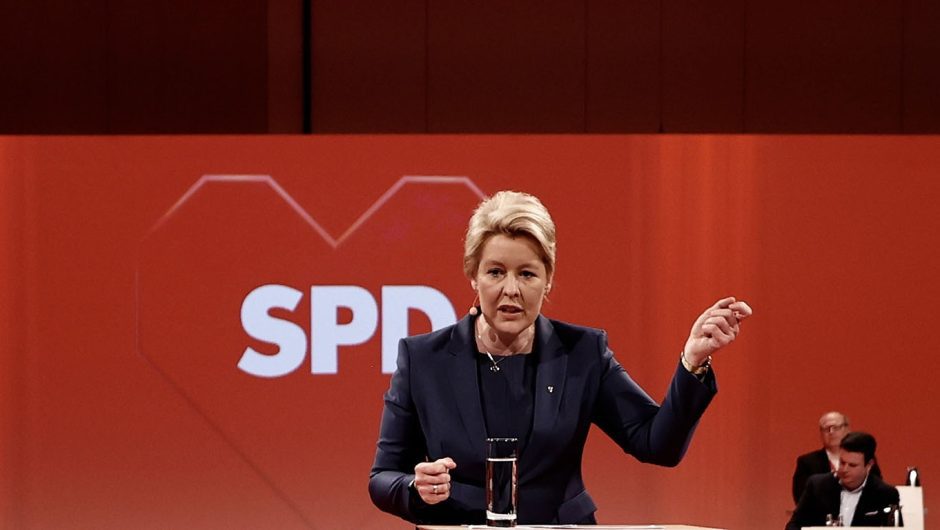 SPD Party Conference Gives 100 Percent to Jiffy